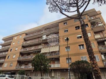 Appartamento in vendita di 125 m² in Via Edoardo Nicolardi, 20