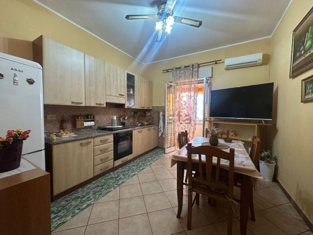 Appartamento in vendita di 125 m² in Via F. Lo Sardo, 34