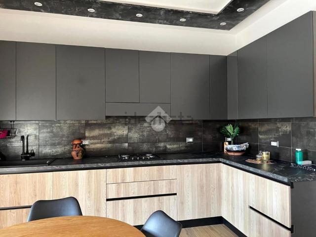 Appartamento in vendita di 125 m² in Via Fara, 2