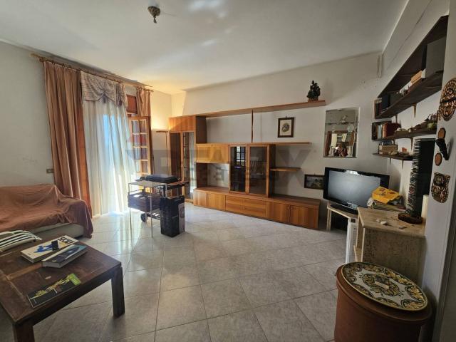 Appartamento in vendita di 125 m² in Via Filippo Tommaso Marinetti, 48