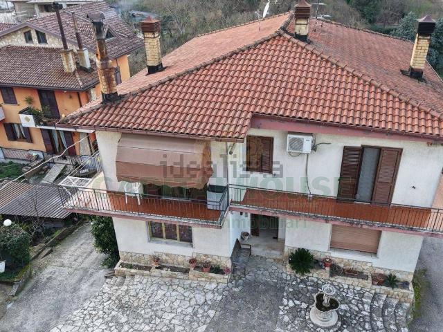 Appartamento in vendita di 125 m² in Via IV Novembre, 14