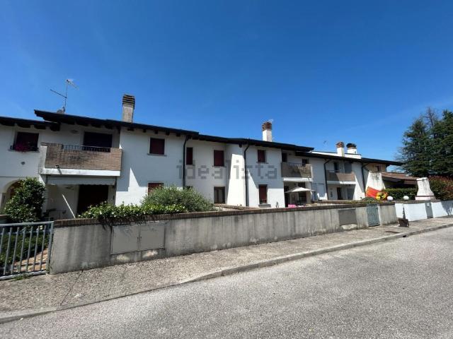 Appartamento in vendita di 125 m² in Via Lancieri di Novara, 49