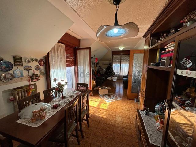Appartamento in vendita di 125 m² in Via Licinella