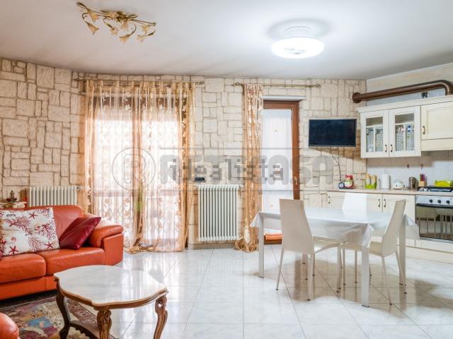 Appartamento in vendita di 125 m² in Via Monte Calvario