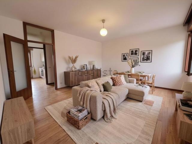 Appartamento in vendita di 125 m² in Via Sorrisole, 53