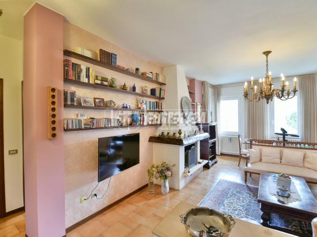 Appartamento in vendita di 125 m² in Via Paradiso, 48