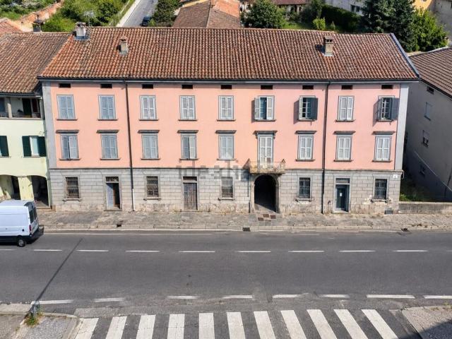 Appartamento in vendita di 125 m² in Via Roma, 135
