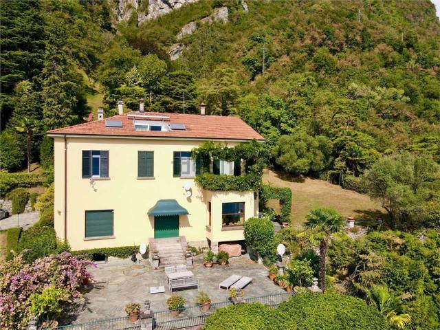 Appartamento in vendita di 125 m² in Via Regina, 89