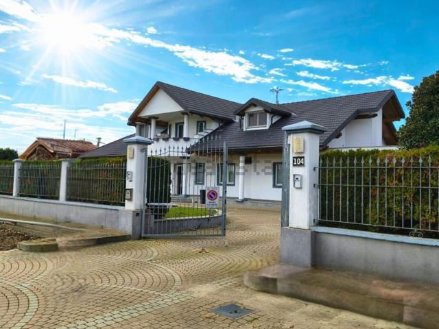 Appartamento in vendita di 125 m² in Via Rusca, 104