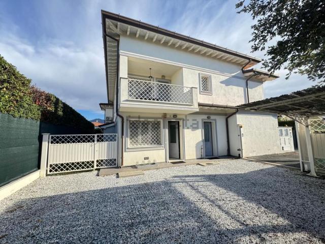 Appartamento in vendita di 125 m² in Via Trento, 38
