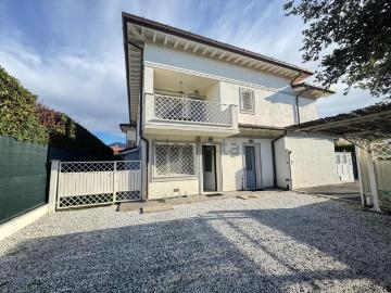 Appartamento in vendita di 125 m² in Via Trento, 38