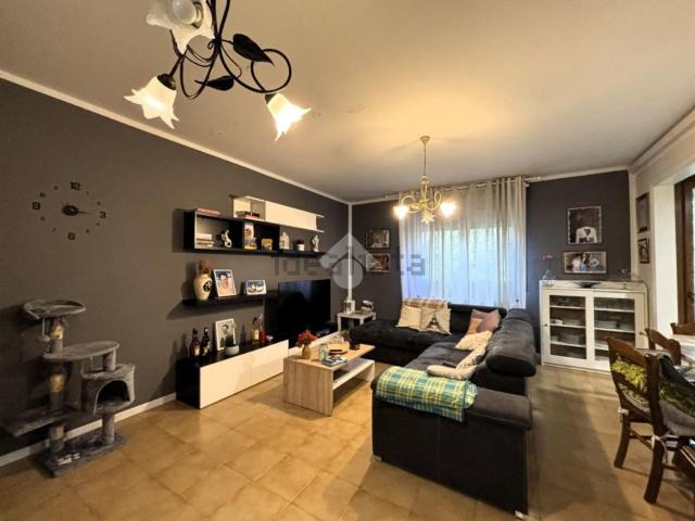 Appartamento in vendita di 125 m² in Via Trilussa, 6325