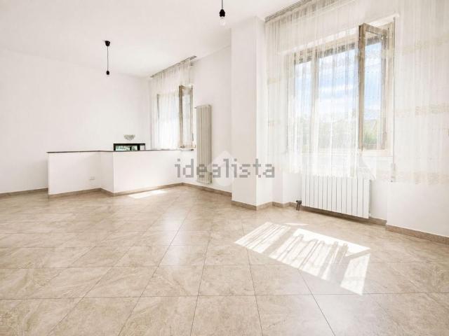 Appartamento in vendita di 125 m² in Via Vercelli, 8
