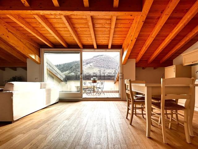Appartamento in vendita di 125 m² in Via Vittorio Emanuele, 20