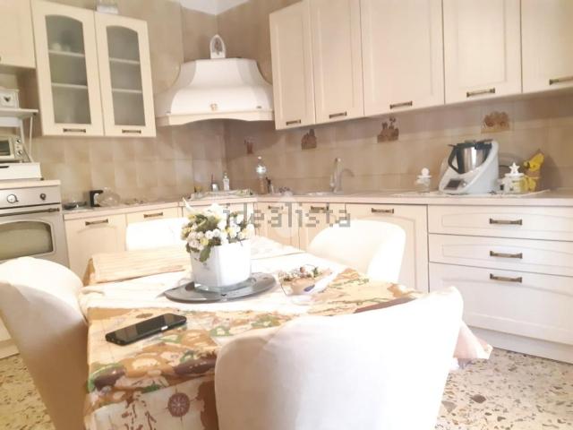 Appartamento in vendita di 125 m² in Via Vittorio Sellitti, 42