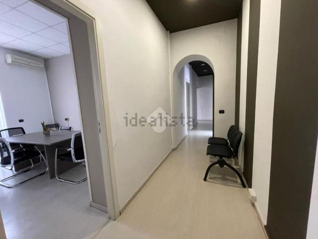Appartamento in vendita di 125 m² in Via Vincenzo Merolla, 102