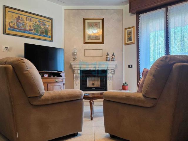 Appartamento in vendita di 125 m² in Via Vincenzo Sorlini, 182