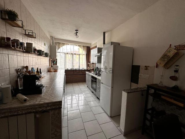 Appartamento in vendita di 125 m² in Via Vira, 10