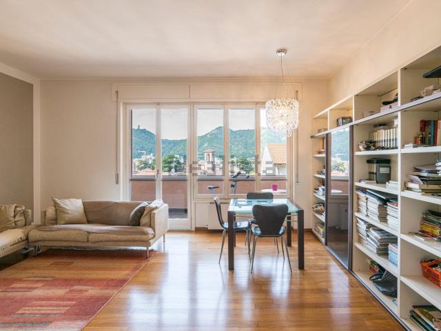 Appartamento in vendita di 125 m² in Via Zezio, 45