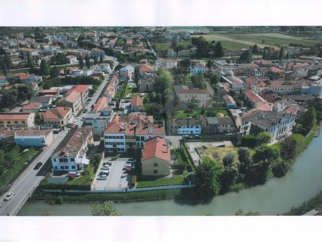 Appartamento in vendita di 125 m² in Via Zinelli
