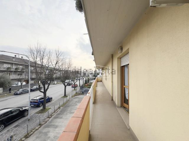Appartamento in vendita di 125 m² in Viale A. Moro, 230