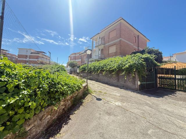 Appartamento in vendita di 125 m² in Viale Ametista, 33