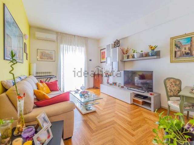 Appartamento in vendita di 125 m² in Viale Giovanni Battista Valente