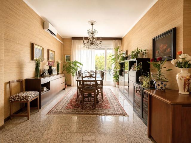 Appartamento in vendita di 125 m² in Viale Marche