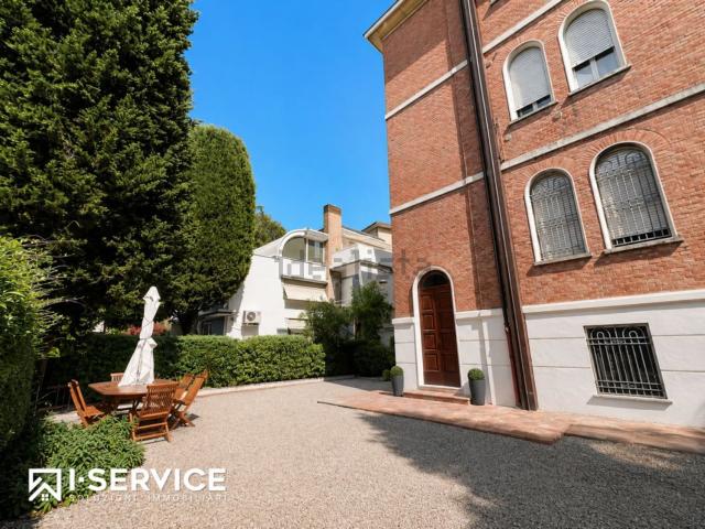 Appartamento in vendita di 125 m² in Viale Montello, 3