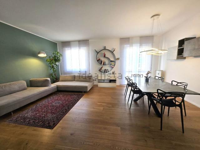 Appartamento in vendita di 125 m² in Viale Roma, 15