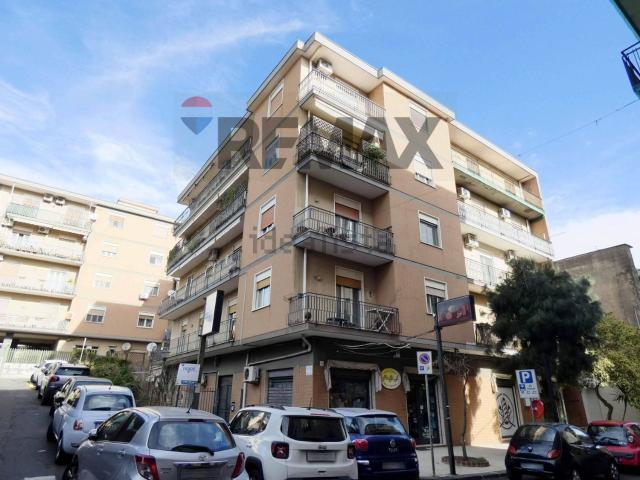 Appartamento in vendita di 125 m² in Vico Logiudice, 4
