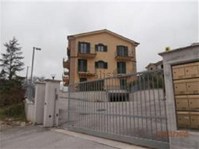 Appartamento in vendita di 125 m² in Contrada Palombara