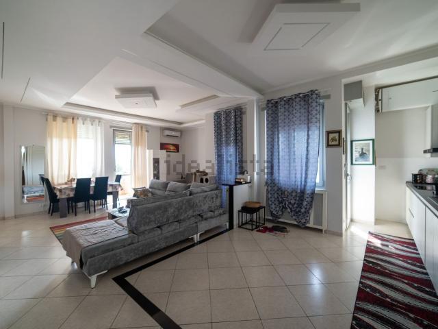 Appartamento in vendita di 125 m² in Corso Giovanni Agnelli, 138