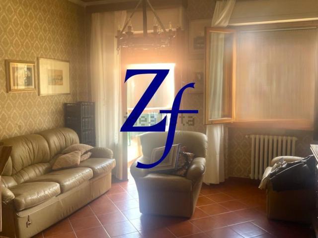 Appartamento in vendita di 125 m² in Piazza Cavour