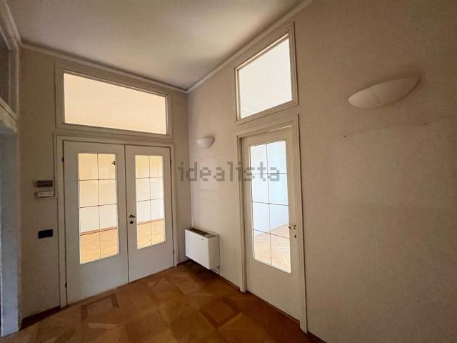 Appartamento in vendita di 125 m² in Piazza Giuseppe Mazzini
