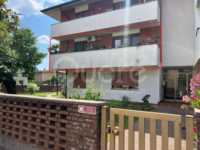 Appartamento in vendita di 125 m² in Piazza D&apos Armi, 69