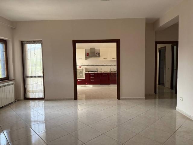 Appartamento in vendita di 126 m² in Via Calvanese