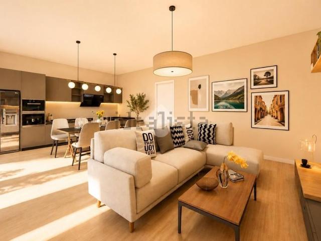 Appartamento in vendita di 126 m² in Via Camillo Rondani, 6