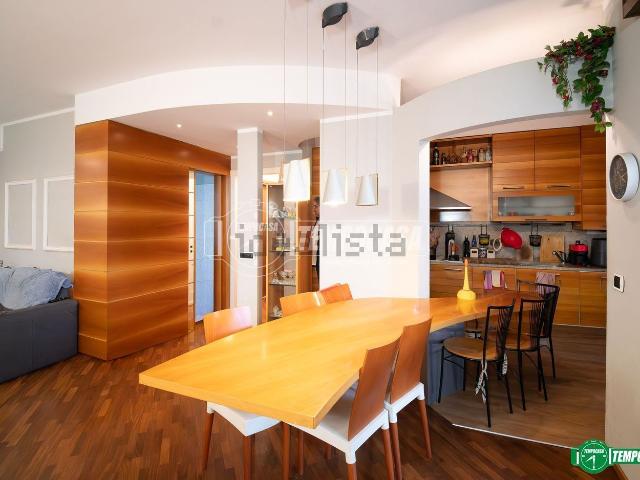 Appartamento in vendita di 126 m² in Via Adamello, 1