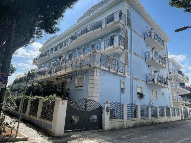 Appartamento in vendita di 126 m² in Via Gaetano Donizetti, 4