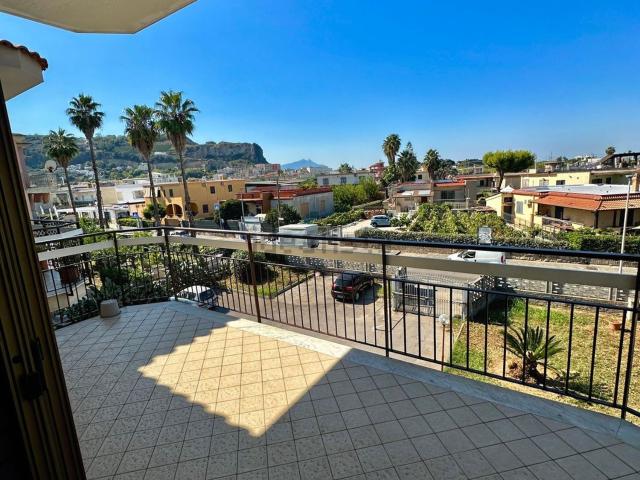 Appartamento in vendita di 126 m² in Via Giulio Cesare, 131