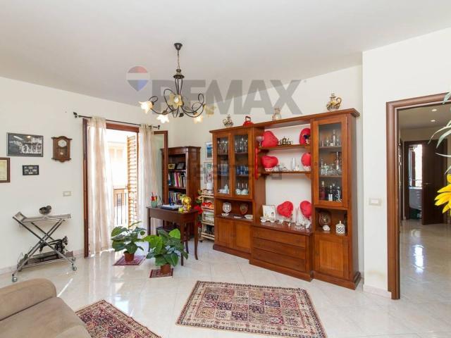 Appartamento in vendita di 126 m² in Via Giuseppe Leonardi, 11