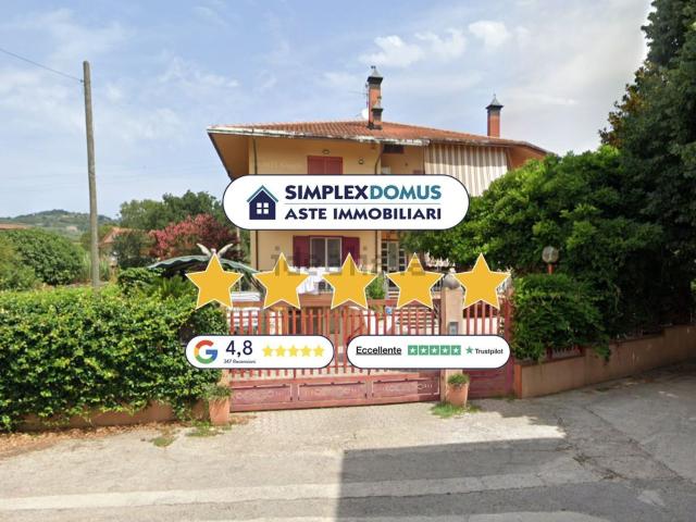 Appartamento in vendita di 126 m² in Via Giacomo Matteotti