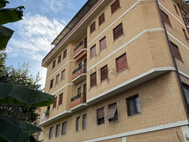 Appartamento in vendita di 126 m² in Via Giovanni Pascoli