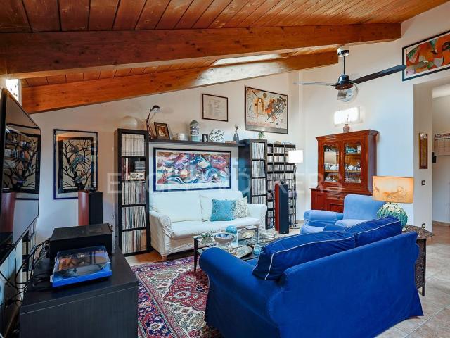 Appartamento in vendita di 126 m² in Via Giovanni XXIII