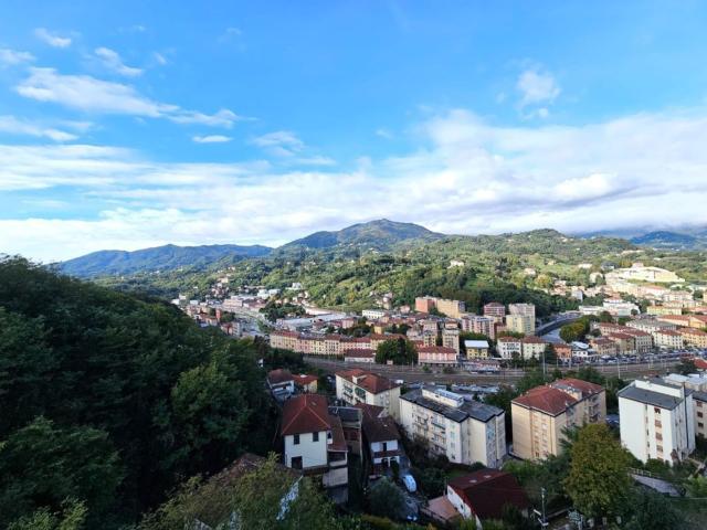 Appartamento in vendita di 126 m² in Via Domenico Carli