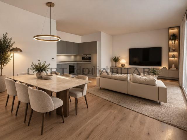 Appartamento in vendita di 126 m² in Via degli Alpini, 156