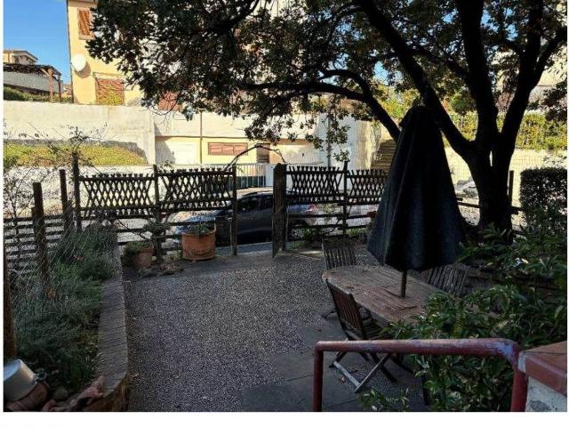 Appartamento in vendita di 126 m² in Via degli Olivi, 11