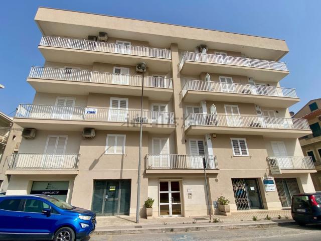Appartamento in vendita di 126 m² in Via dei Lillà, 46