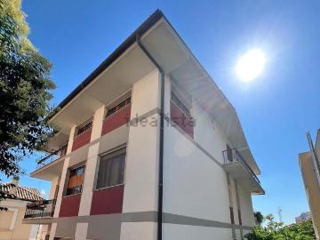 Appartamento in vendita di 126 m² in Via Del Tricalle, 58